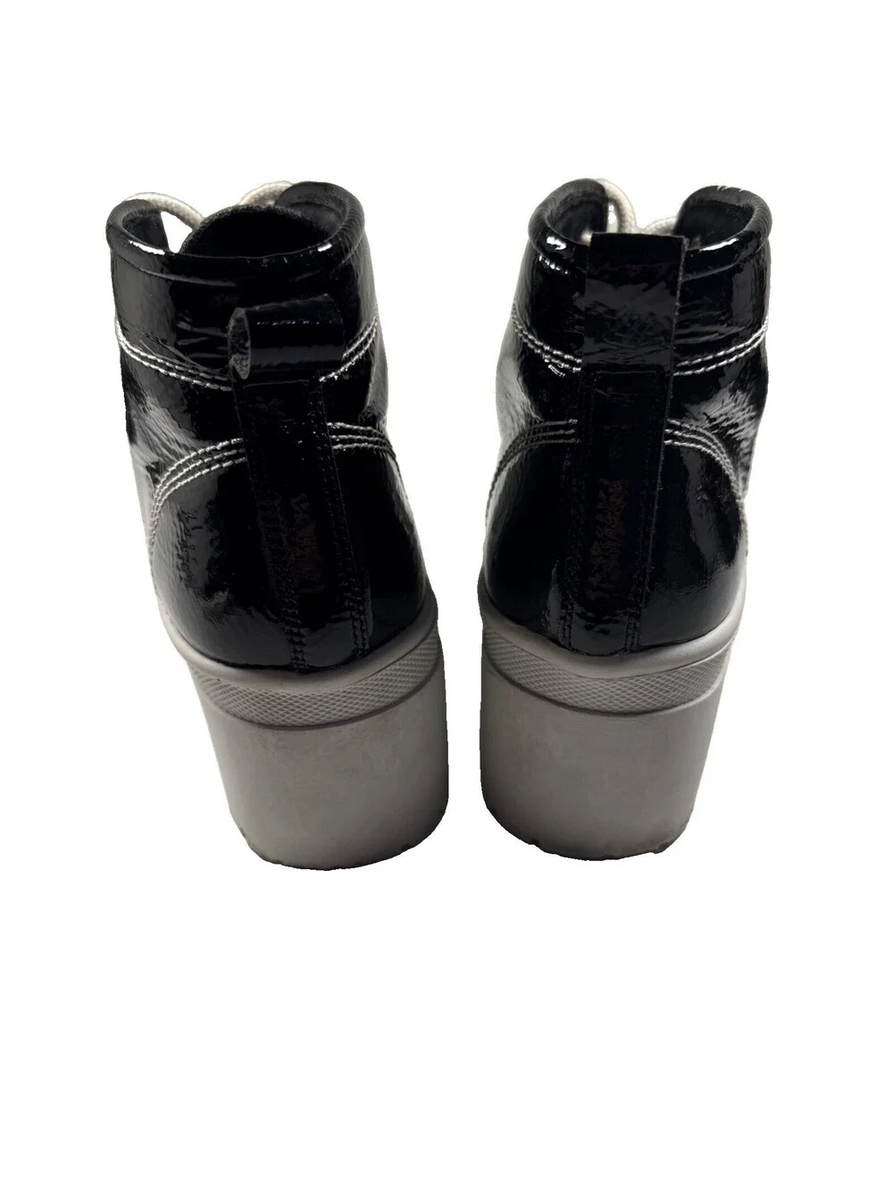 Womens Black Ankle Boots Size 8M Patent Leather Lace up Pre Owned